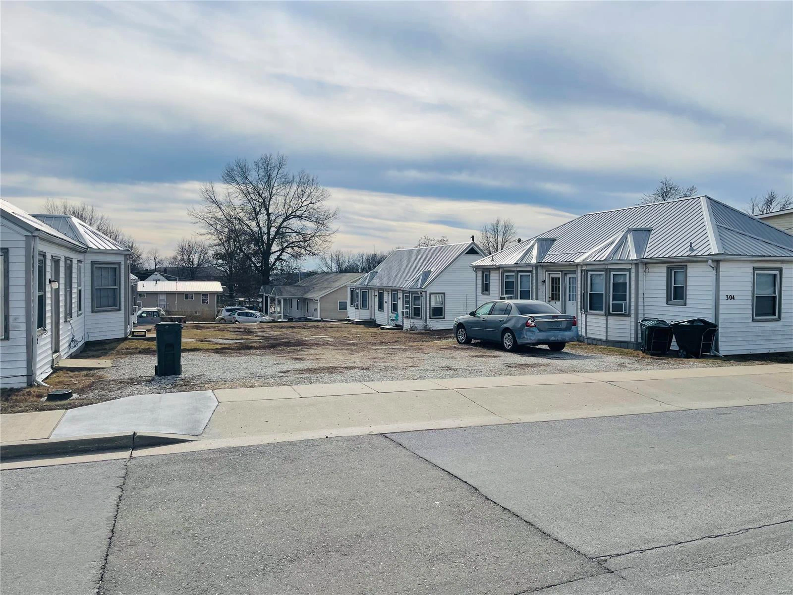 property 304 E 19th Street