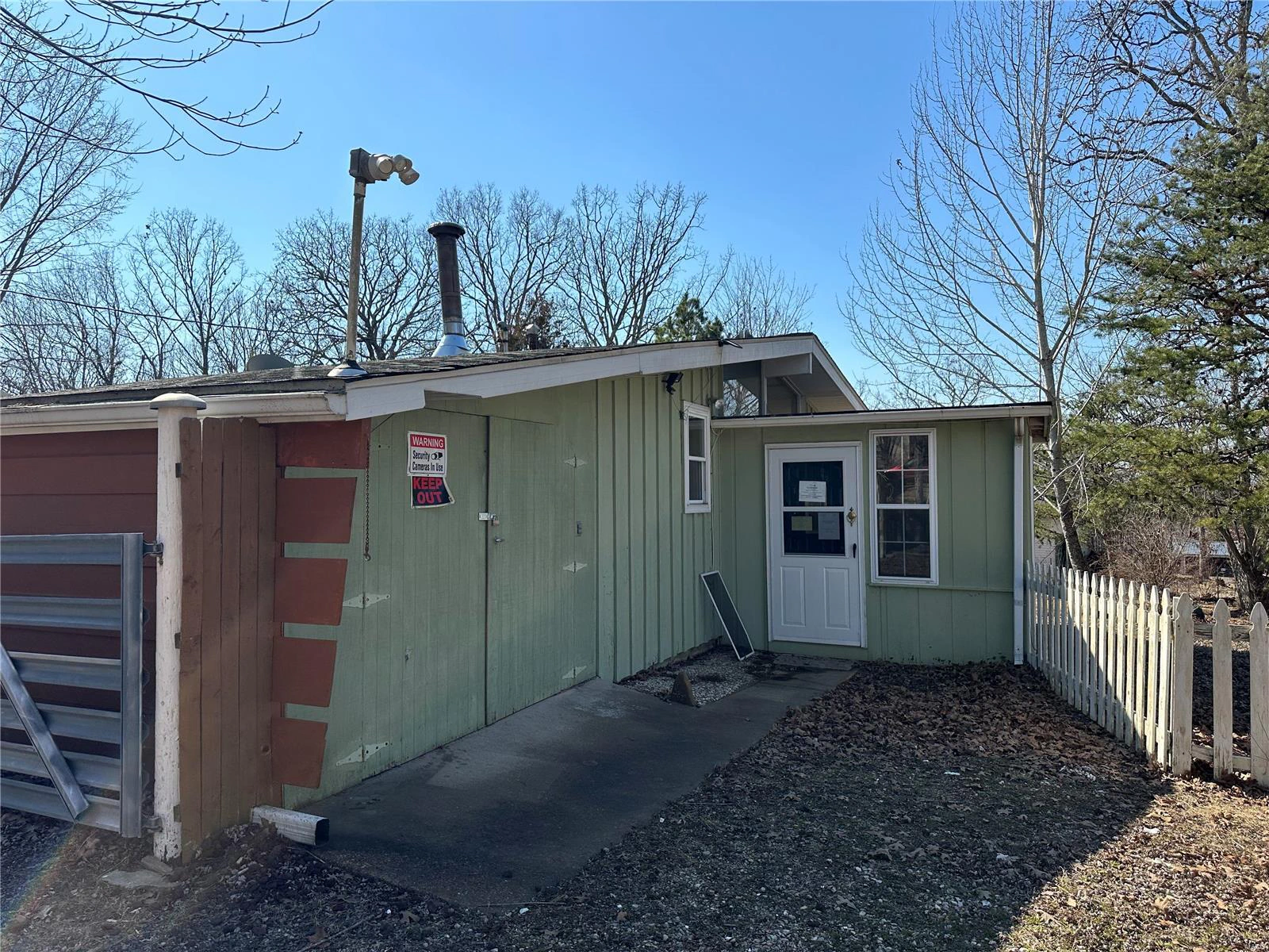 property 28 INDIAN HILLS Drive
