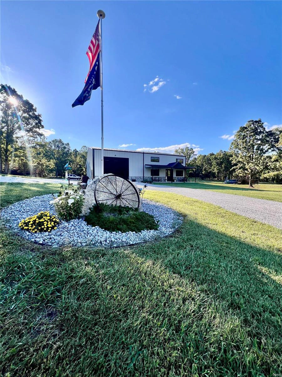 property 8593 Highway 17