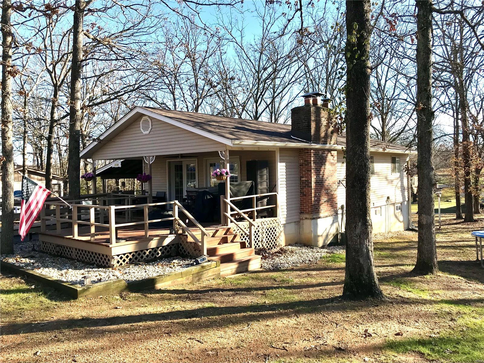 property 1578 Lakeshore