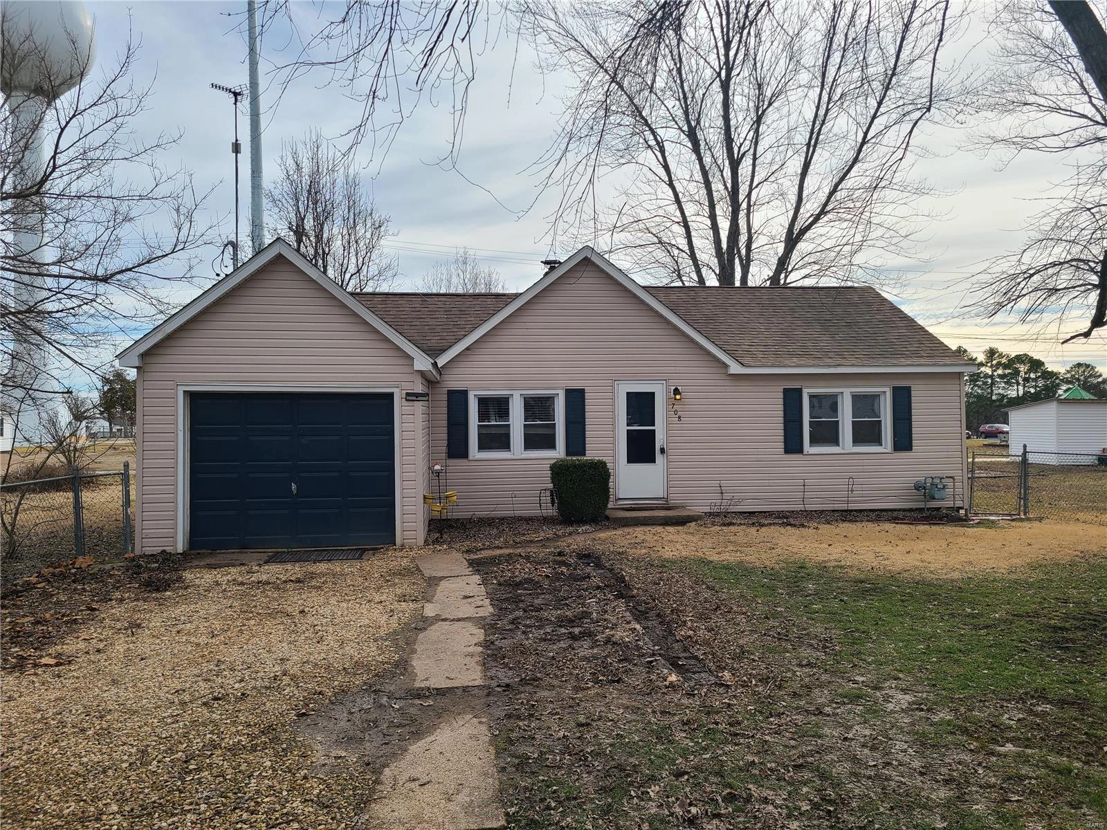 property 708 E Pear Avenue