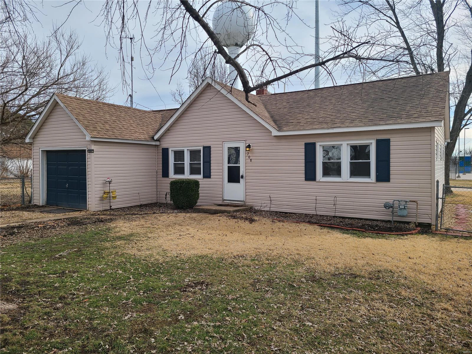 property 708 E Pear Avenue