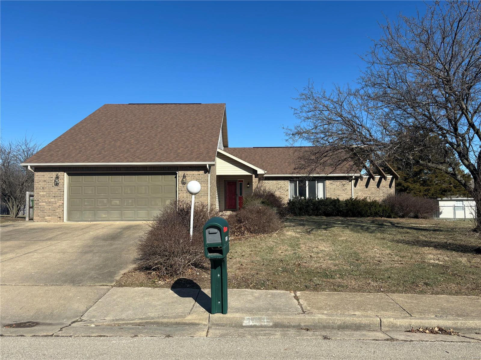 property 809 Cambridge Drive