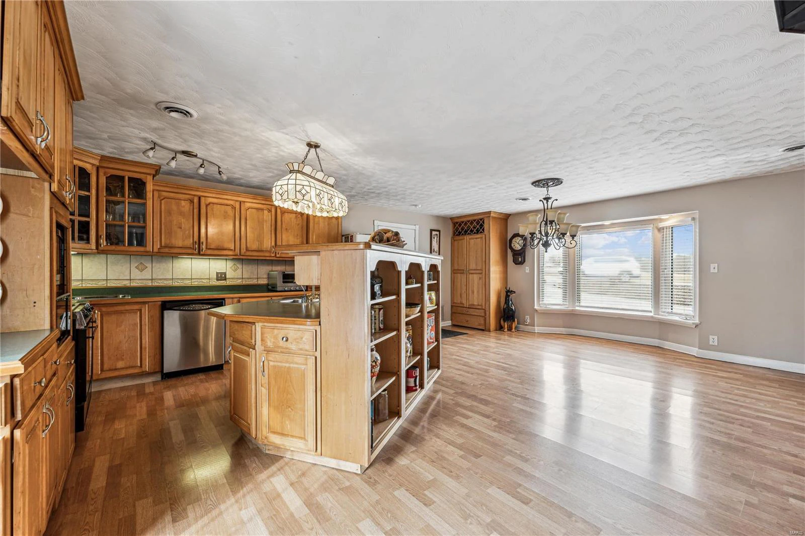 property 432 Highway W