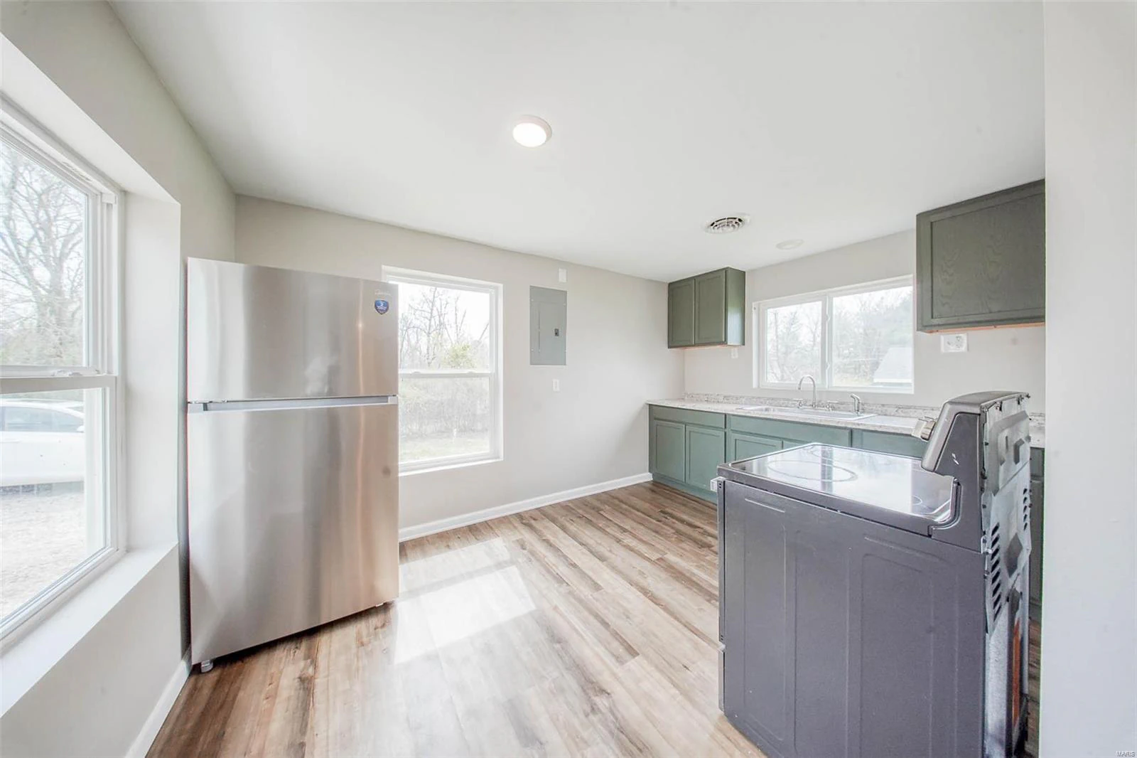 property 713 N Oak Street