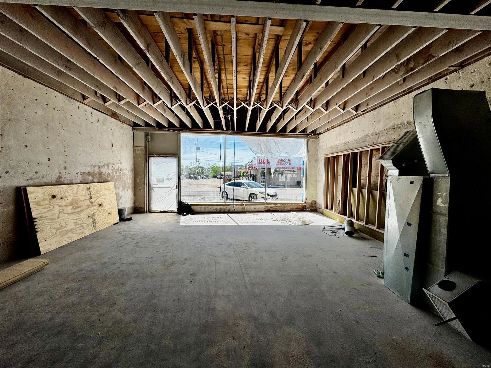 property 319 W Commercial Street