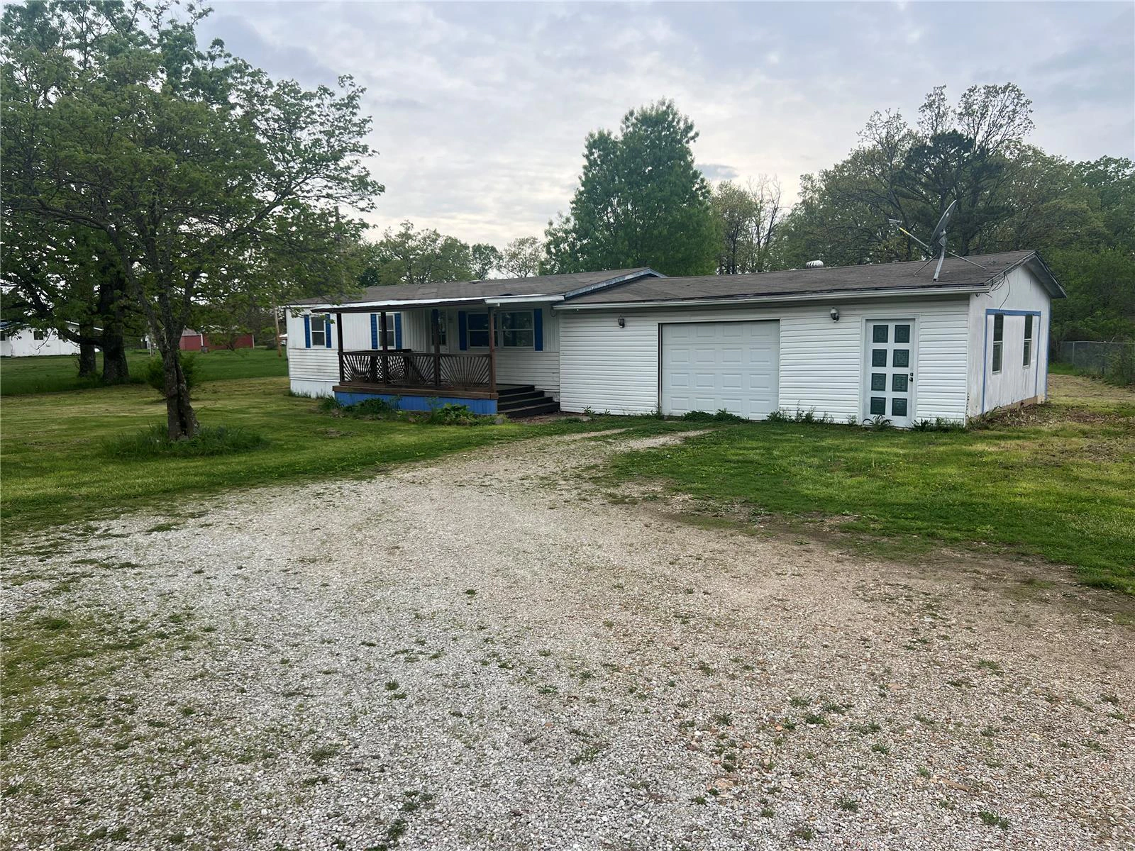 property 14555 Highway AW