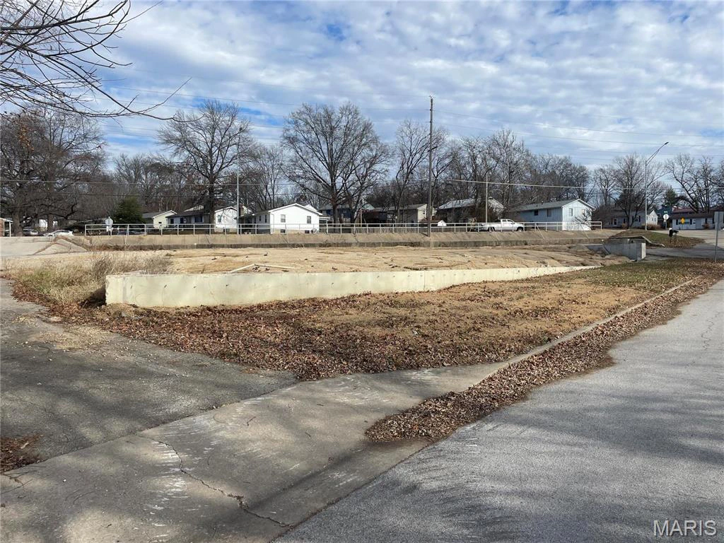 property 810 E Highway 72