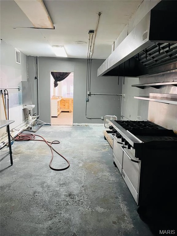 property 704 N Pine Street