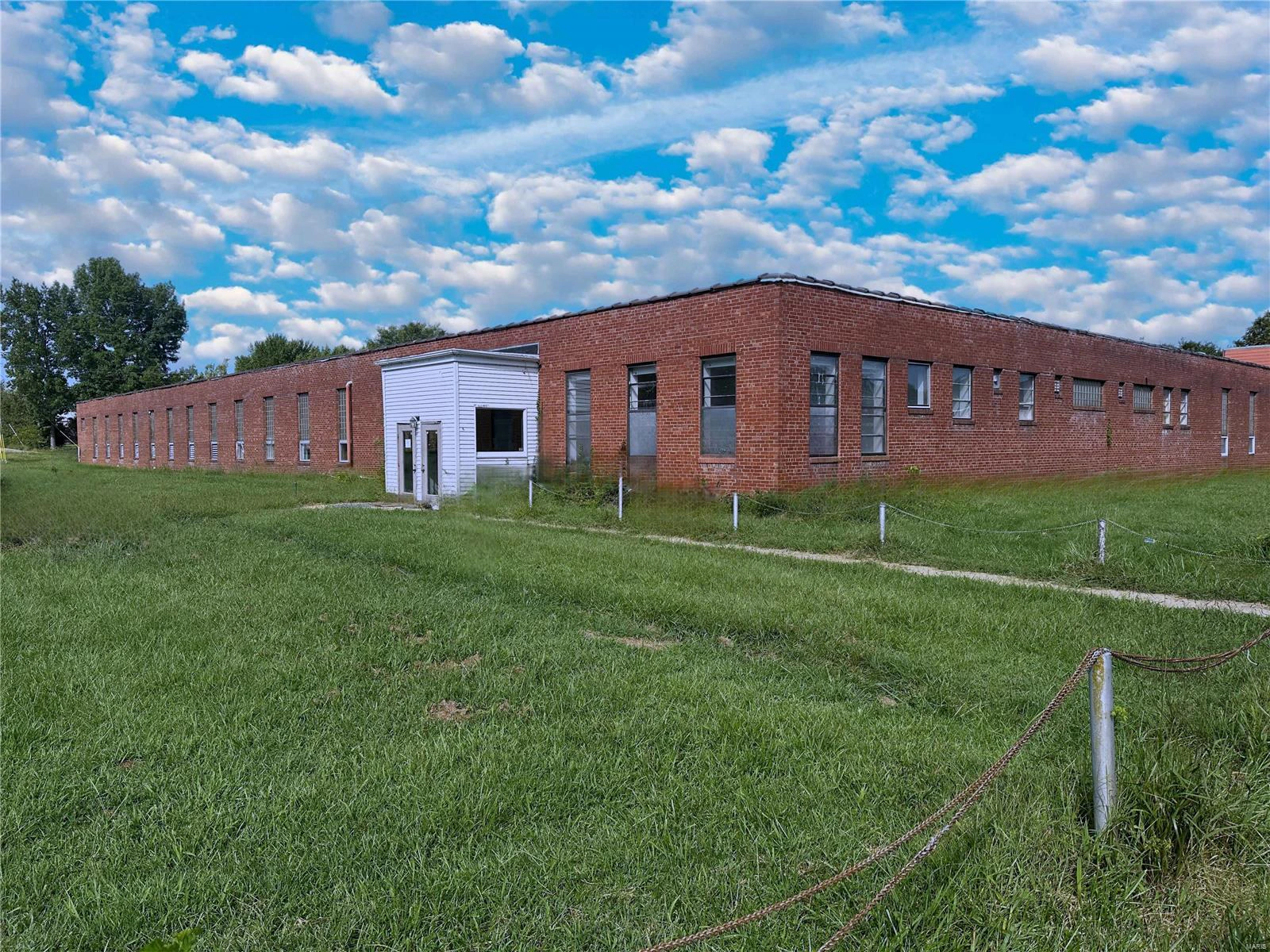 property 321 E Hardy Street