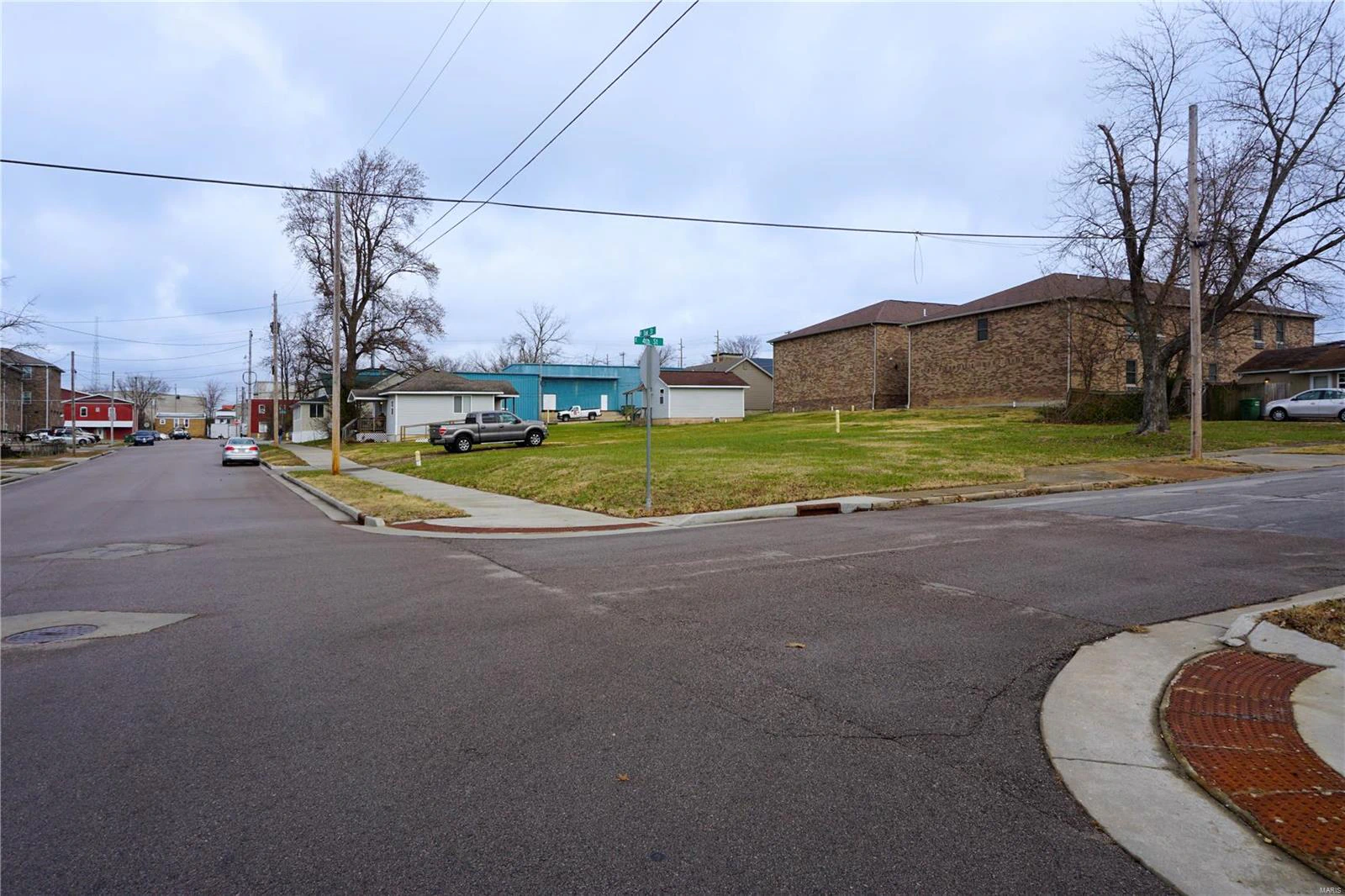 property 400 N Oak Street