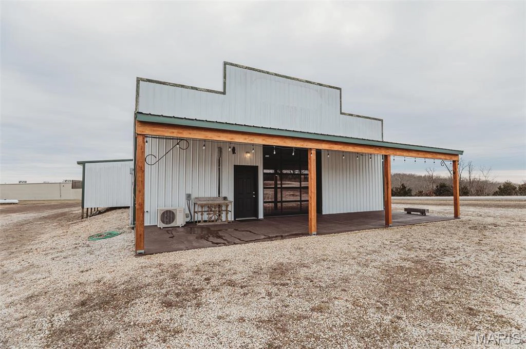 property 15906 Private Road 470