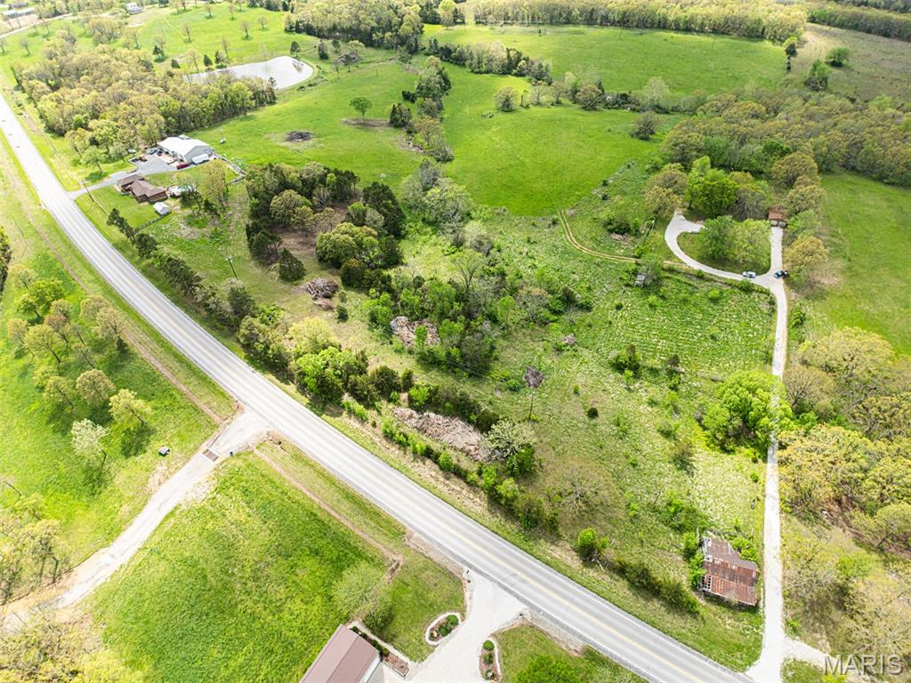 property 33999 N Highway 63