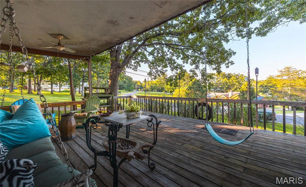 property 1295 Lakeshore