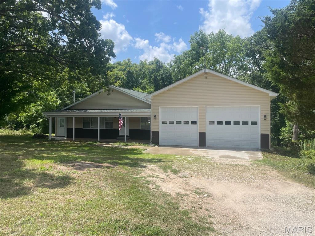 property 19875 Highway 17