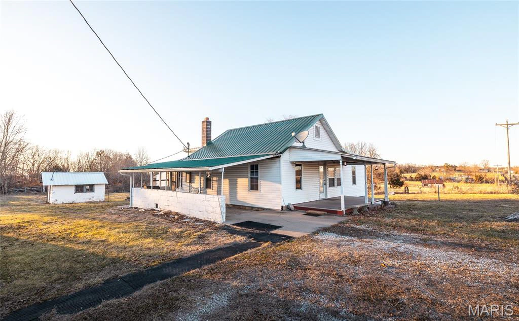 property 15733 Hwy 63