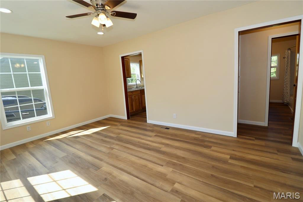 property 1250 N Jefferson Avenue