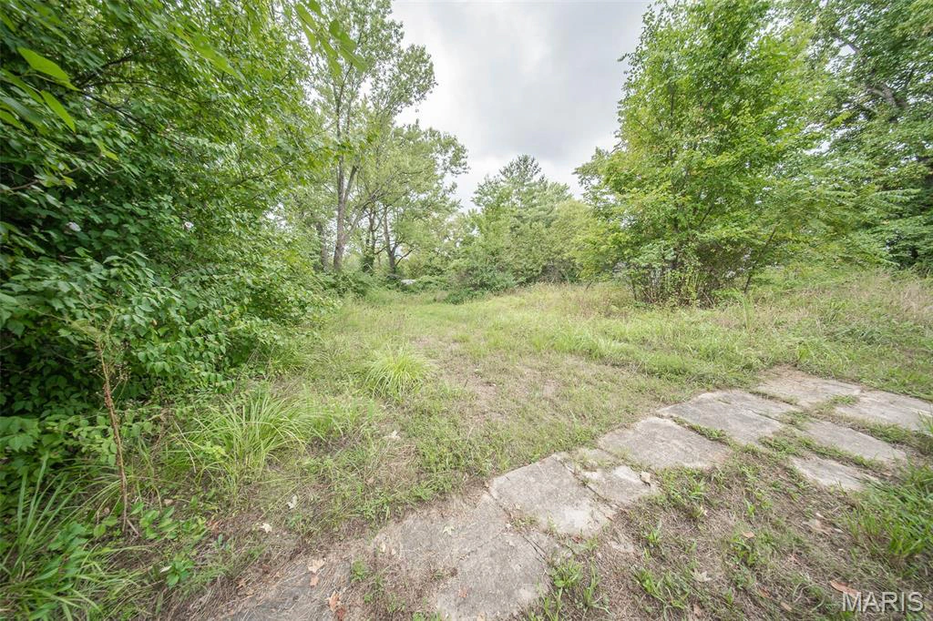property 220 E Charles Street