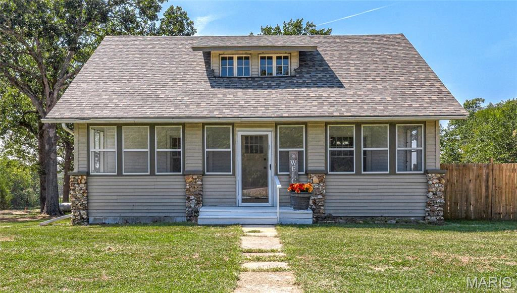 property 404 S Commercial Street