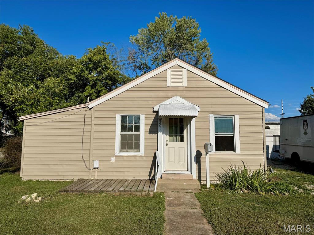 property 301 S Oak Street
