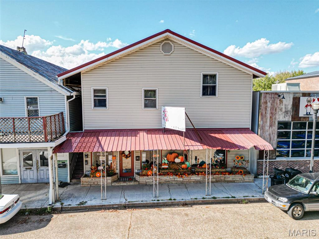 property 107 E Springfield Street