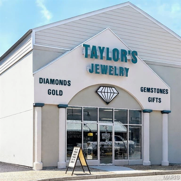 property 813 N Pine Street