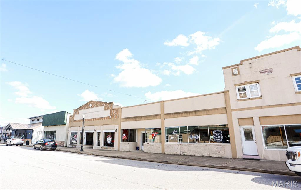 property 130 W Washington Street