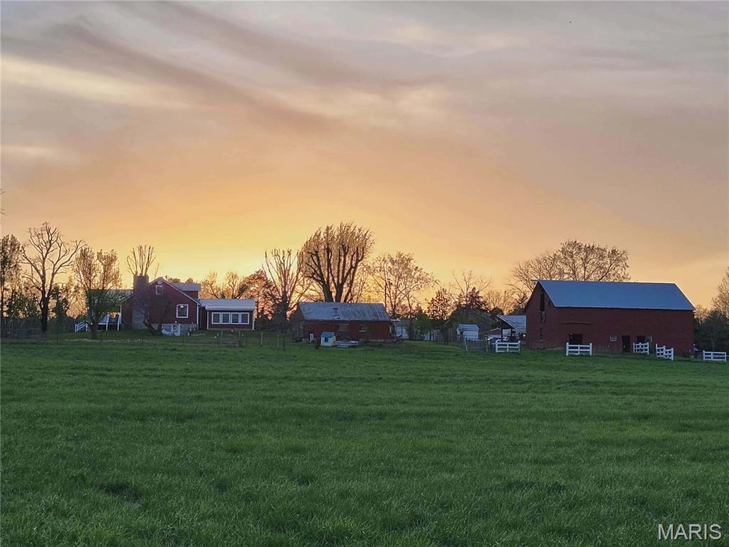 property 9081 & 9085 W Red Oak Road