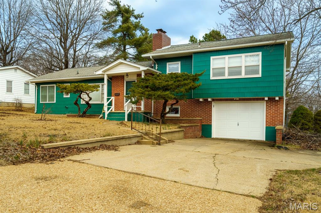 property 211 S Adrian Avenue