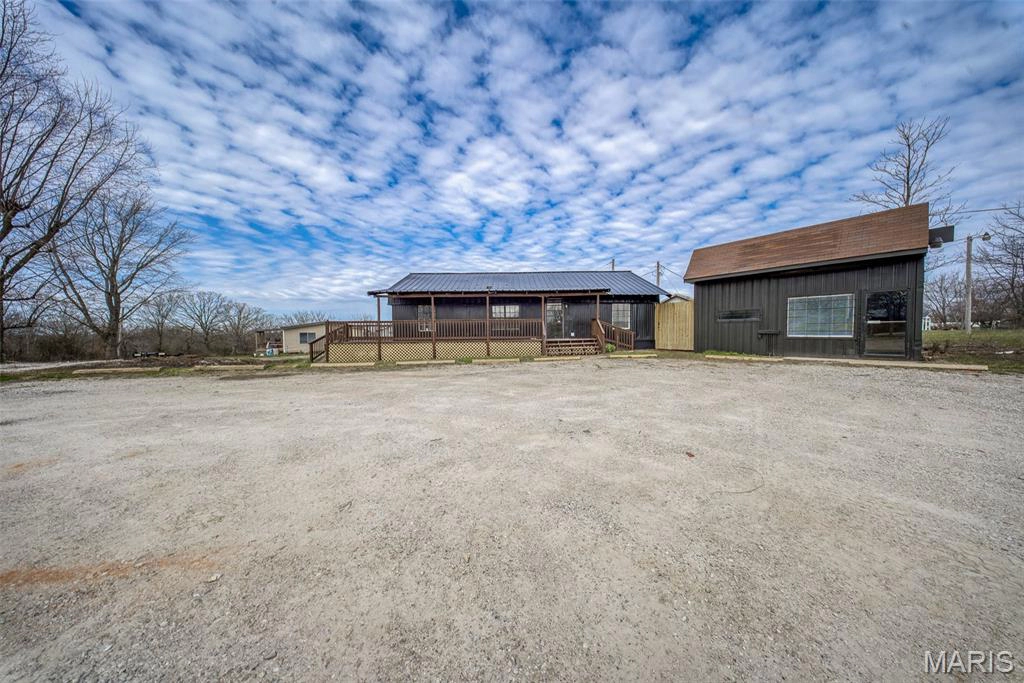 property 17475 S US Highway 63