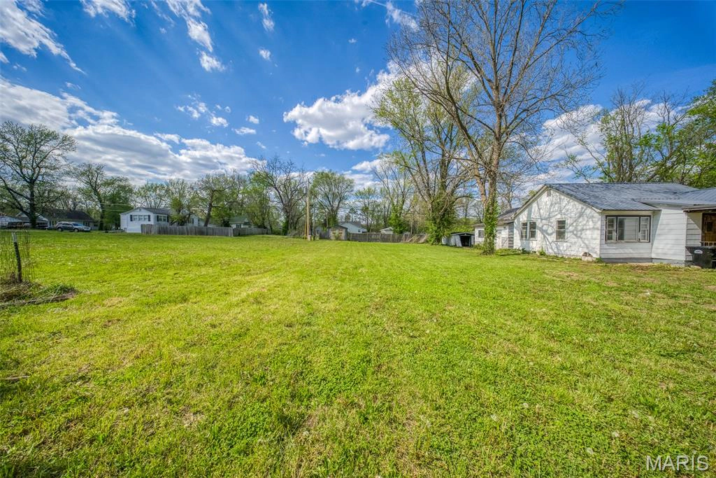 property 315 E Eldon Street