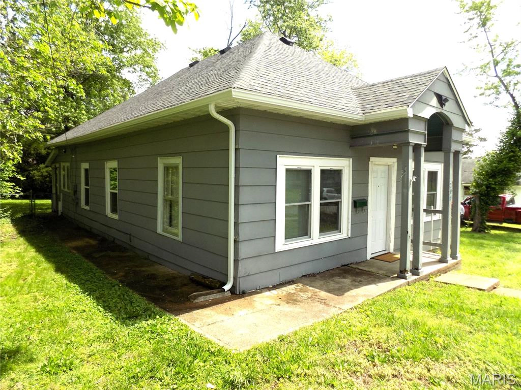 property 208 N Walnut Street