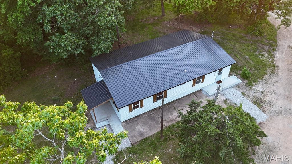 property 21700 Highway Y
