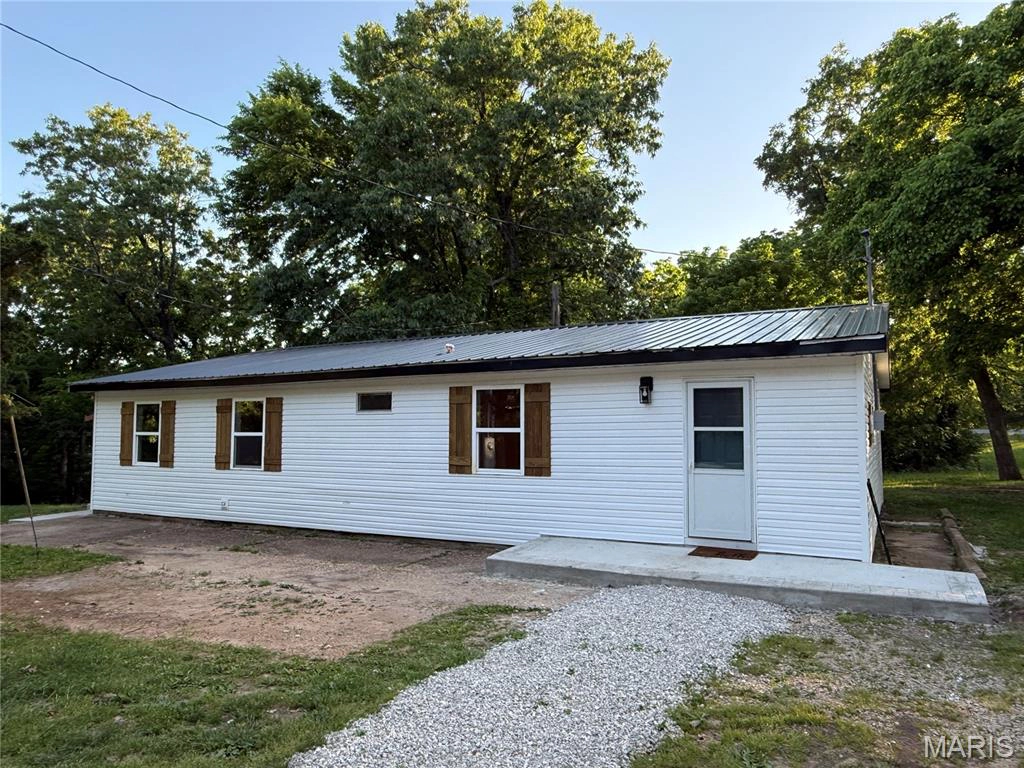 property 21700 Highway Y