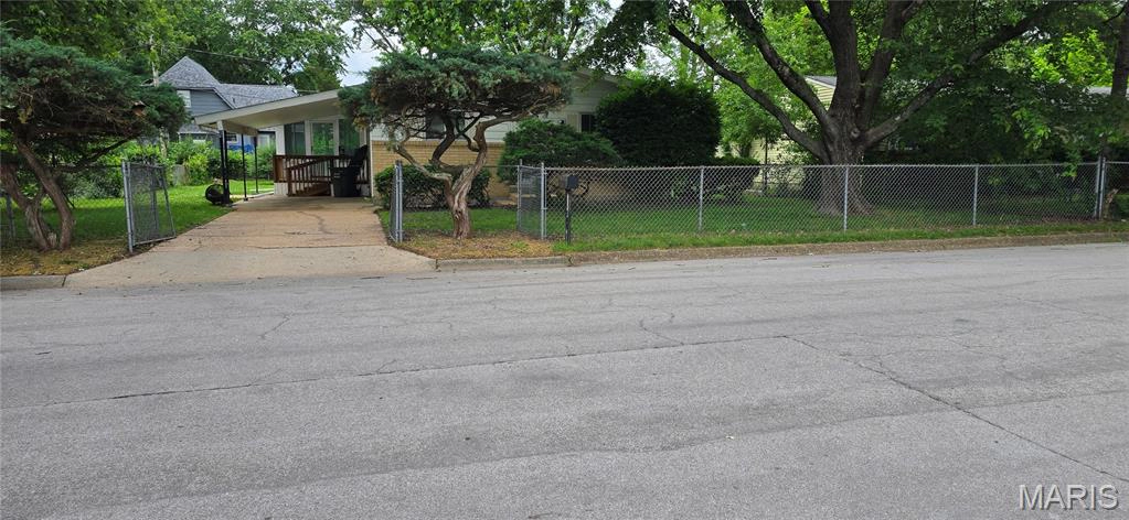 property 8 Redbud Lane