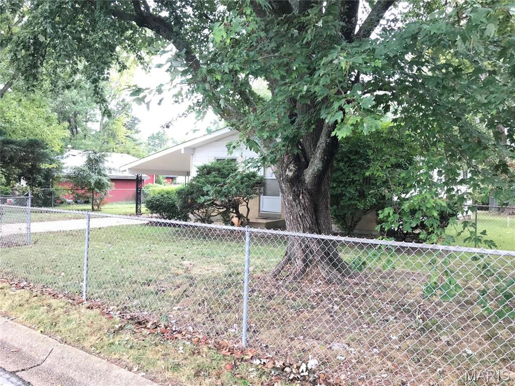 property 8 Redbud Lane