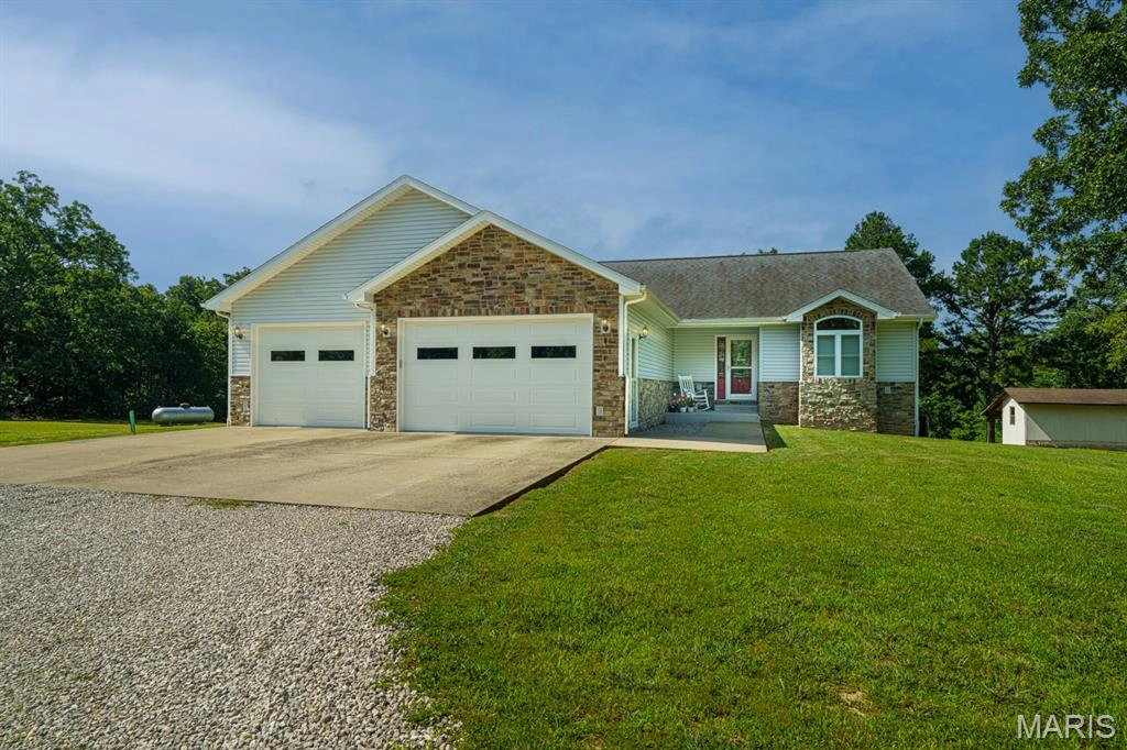 property 23227 Hwy T