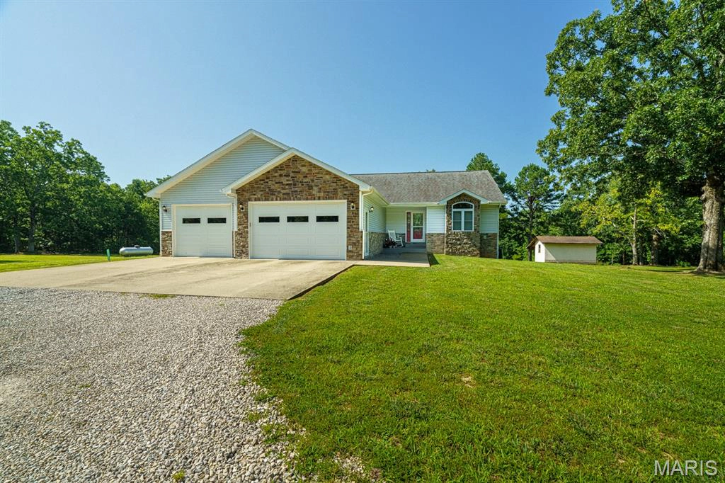 property 23227 Hwy T
