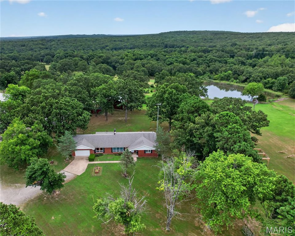 property 21994 Spruce Road