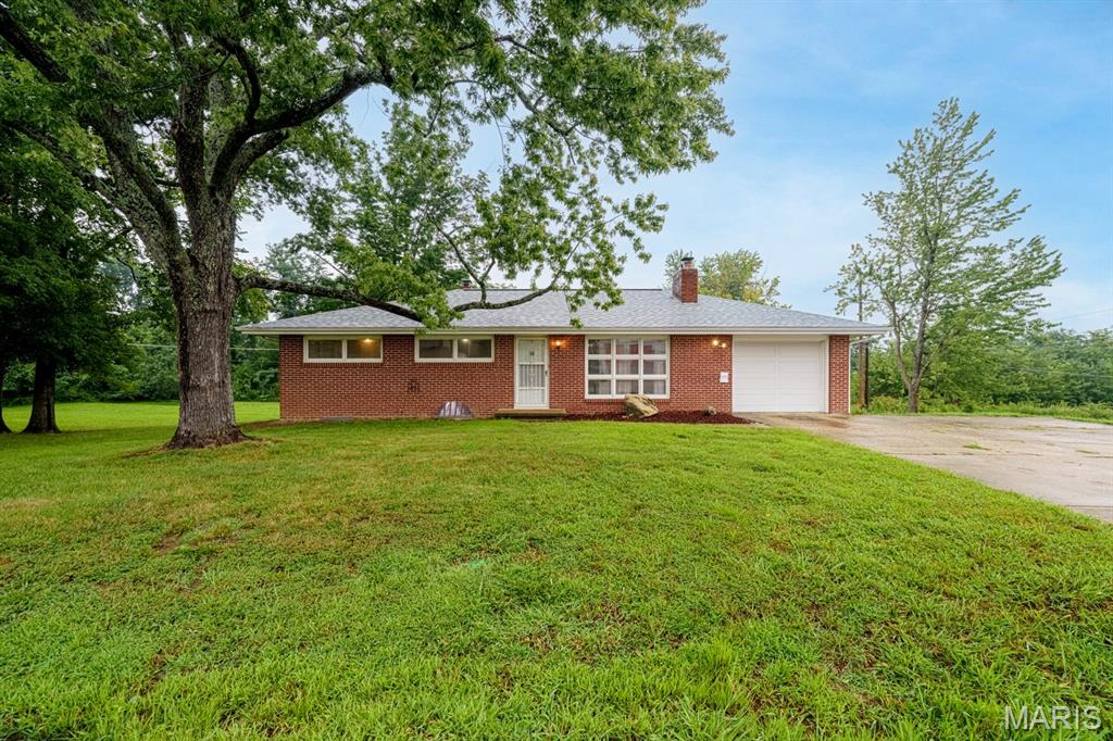 property 708 W Lions Club Drive