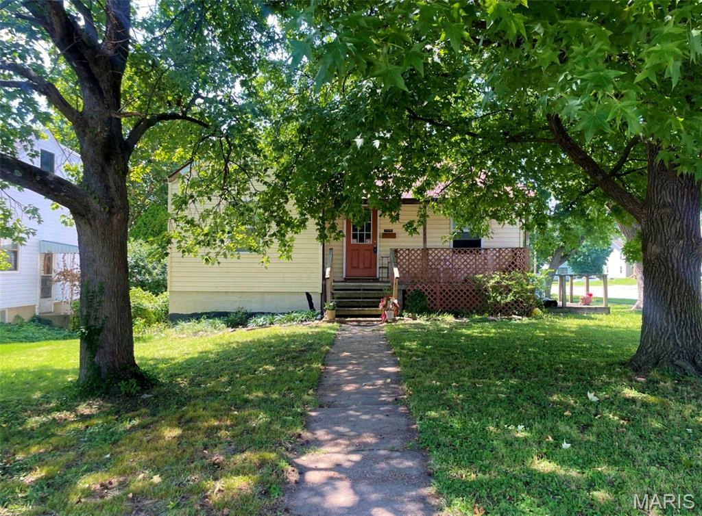 property 1609 N Cedar Street