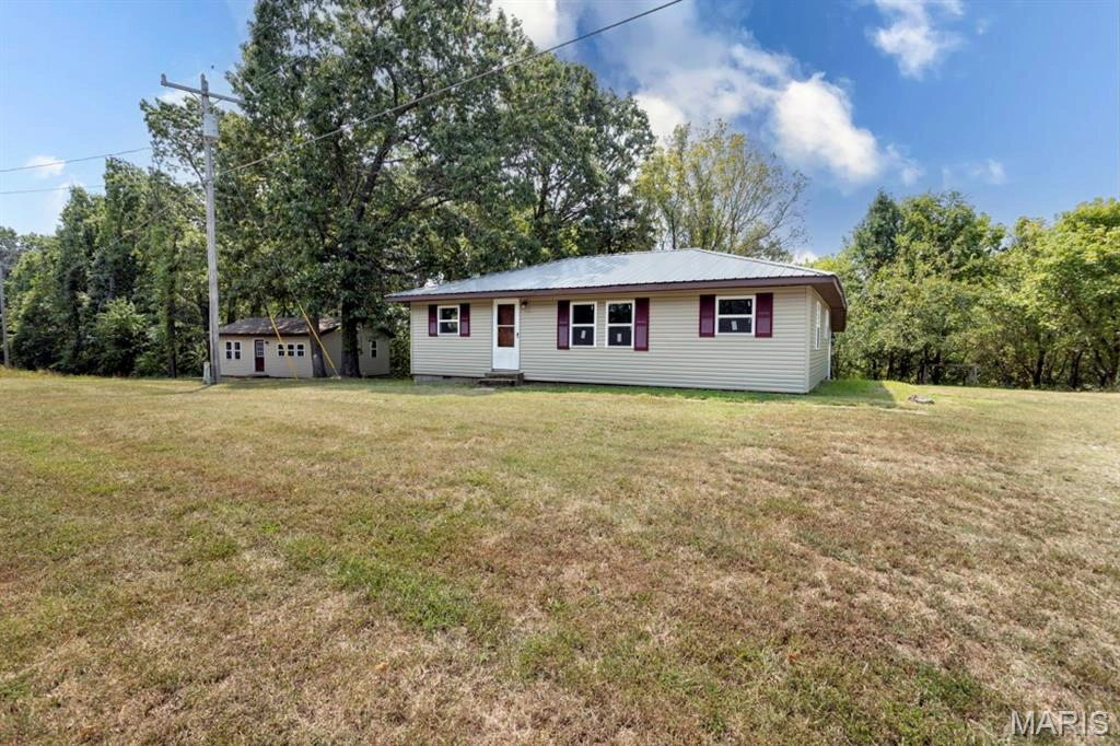 property 21065 Highway Y