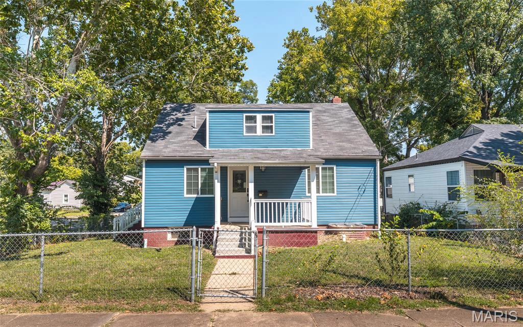property 100 S Elm