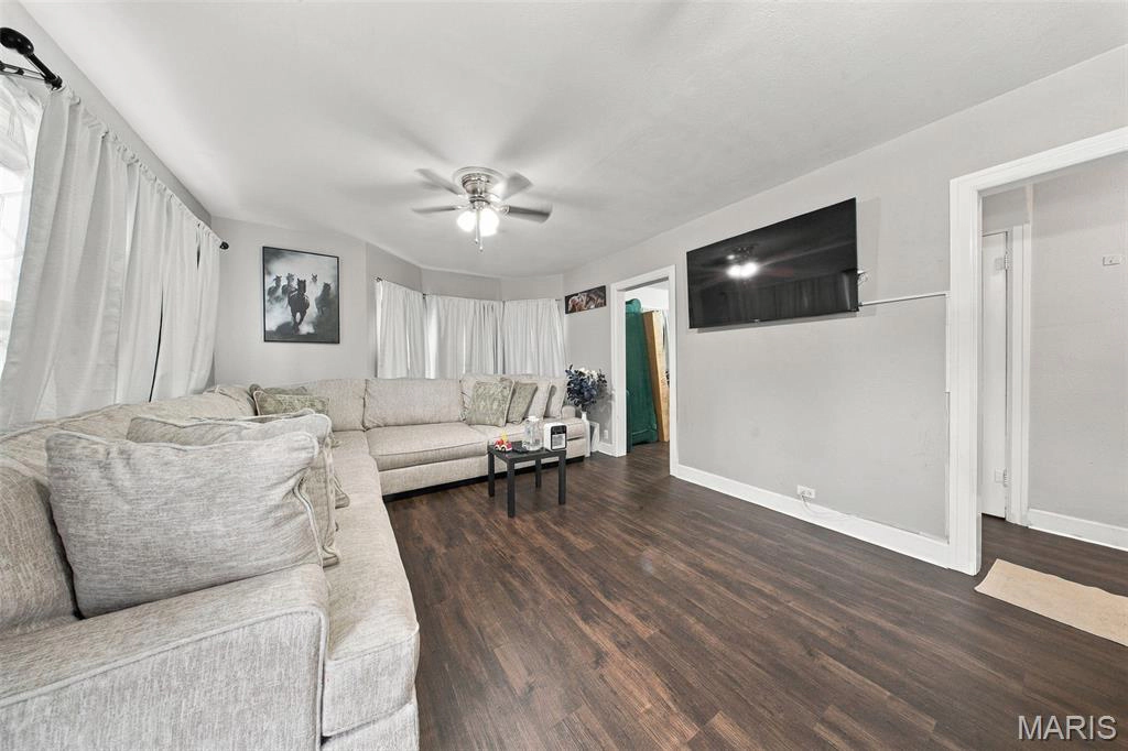 property 109 N Oak Street