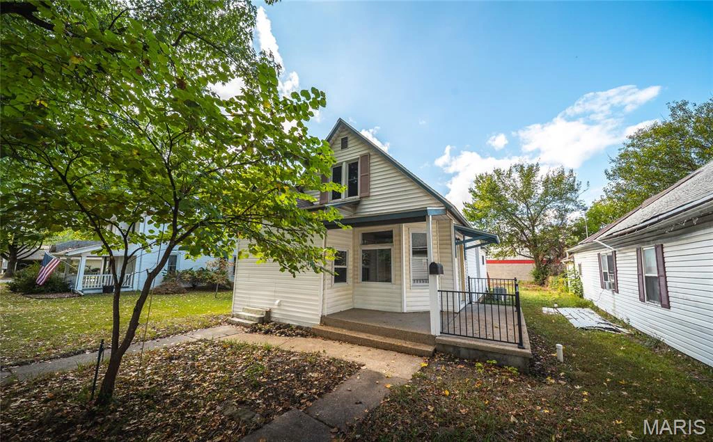 property 127 W James Boulevard