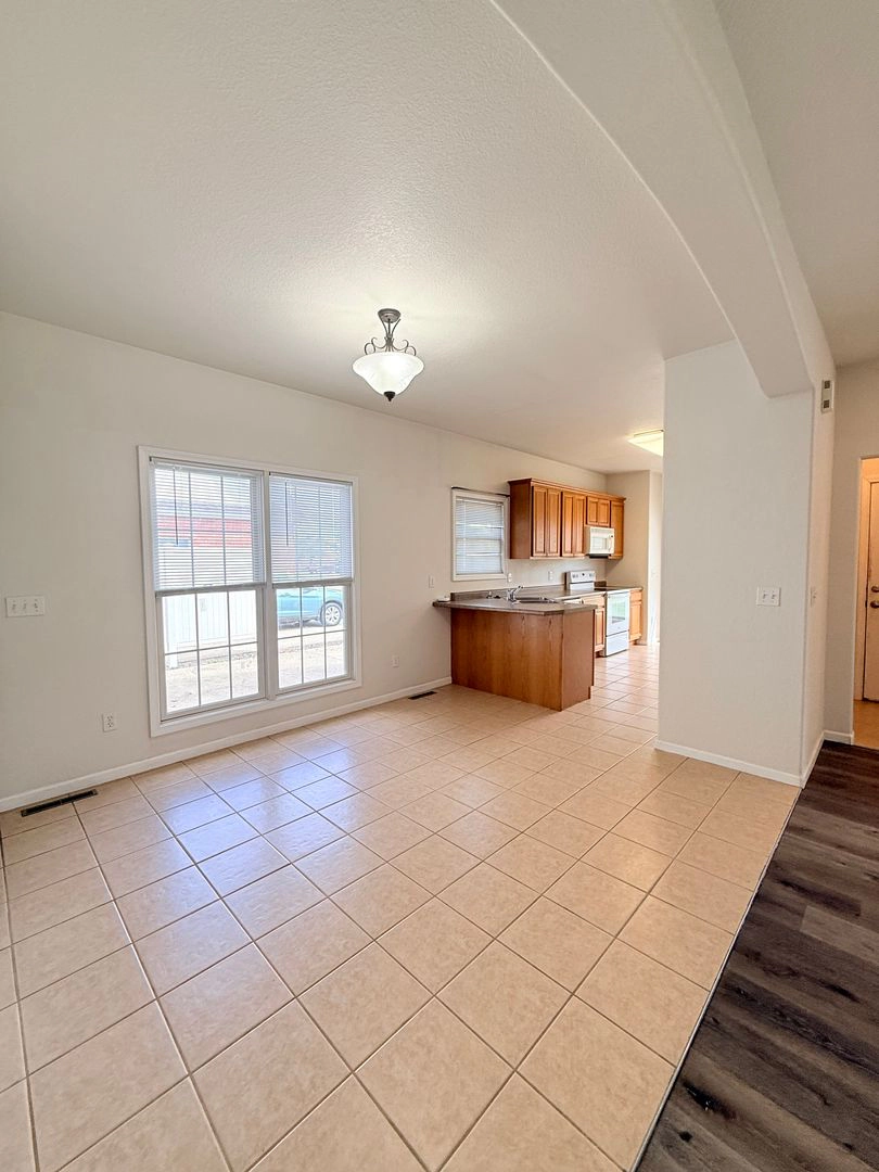 property for rent #4