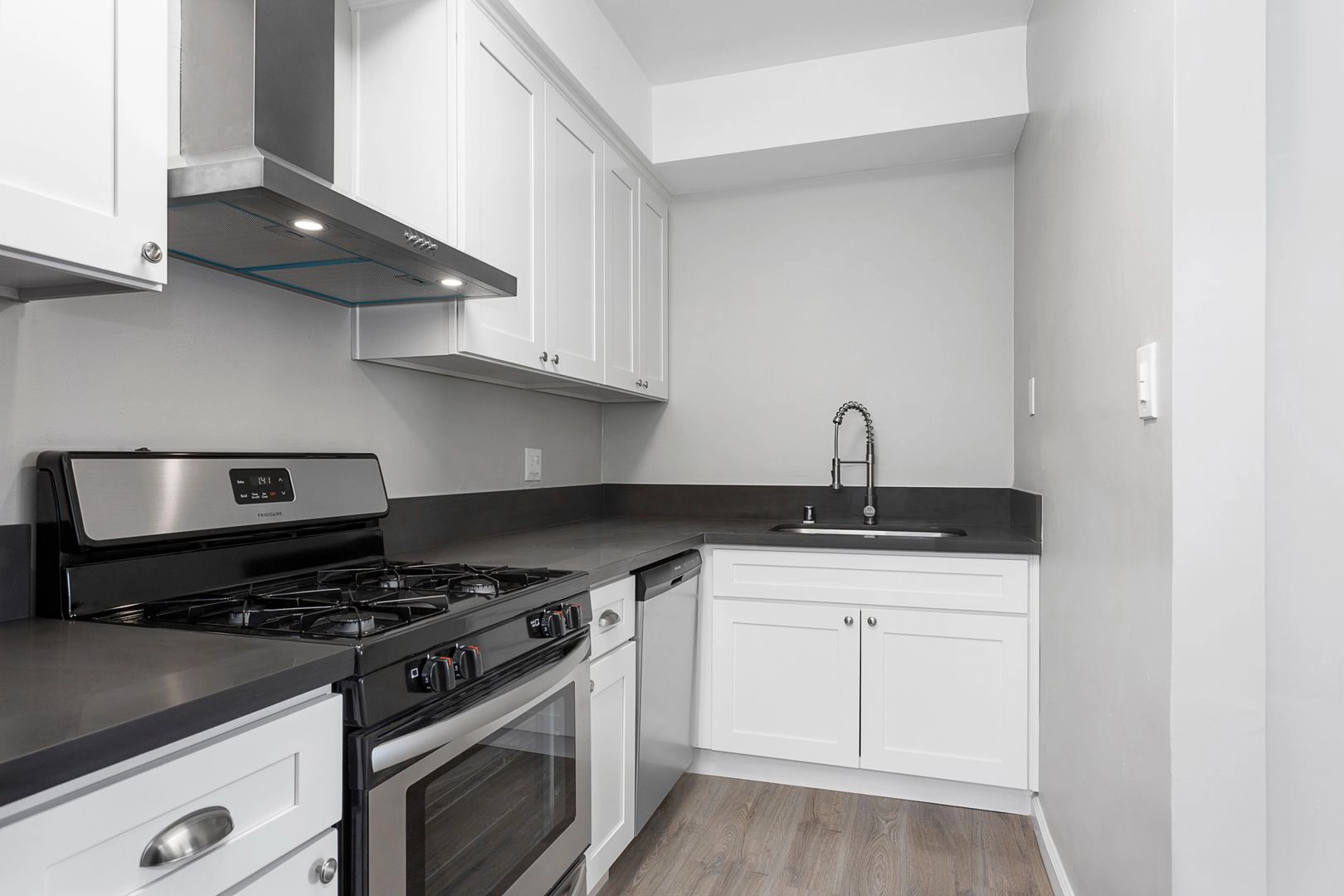 Boutique apartment located in Koreatown!