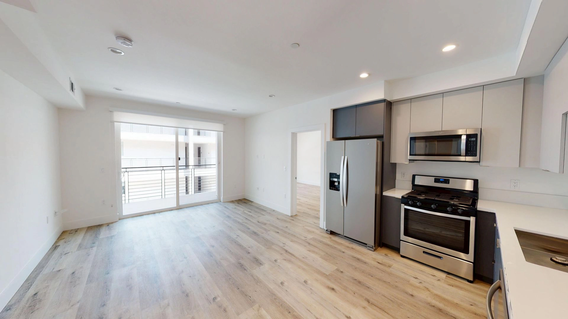 Newly Built Beautiful Apartments in the Van Nuys!