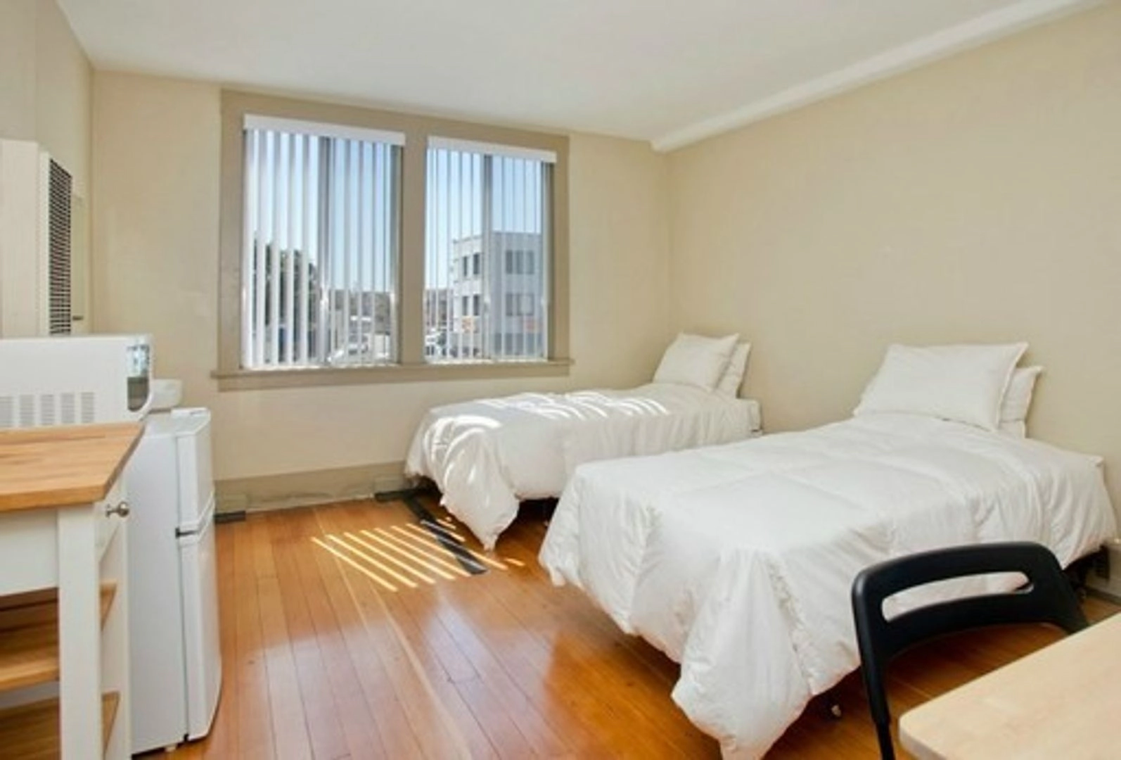 BEAUTIFUL DORMITORY STYLE HOUSING AVAILABLE – TORRANCE!