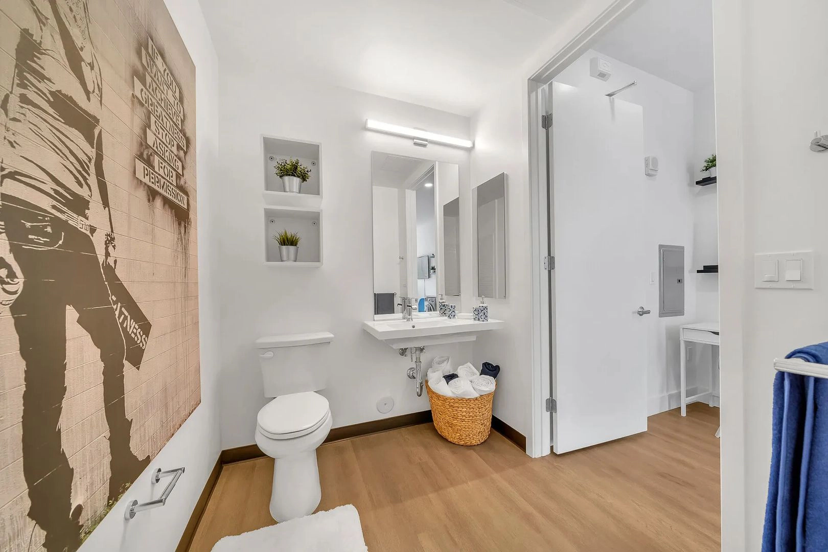 *Discover Modern Living at 16819 Normandie Ave, Gardena!*